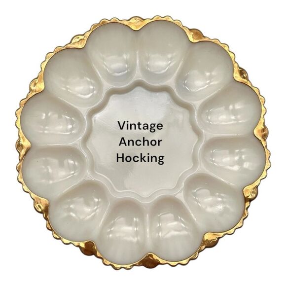Vintage Plate Anchor Hocking Fire King Milk Glass Deviled Egg Dish 22K Gold Trim - Picture 1 of 11
